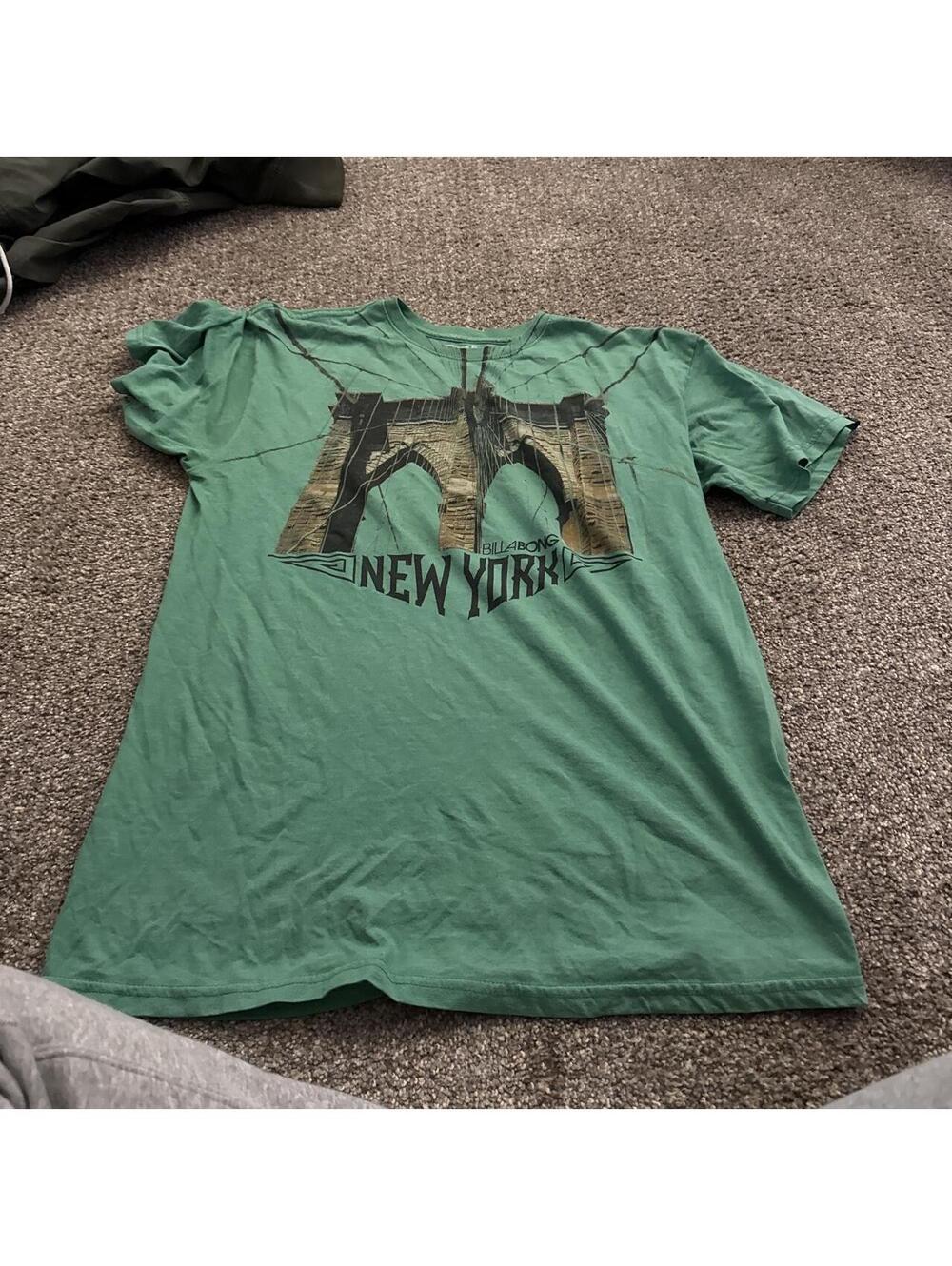 Billabong Men's Green and Blue Tshirt